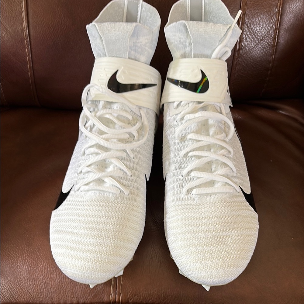 Nike Alpha Menace Elite 2 'White Wolf Grey' Men’s football cleats